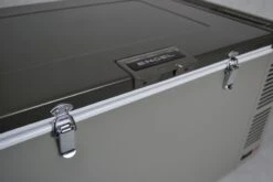 Engel MD60F Compressor Koelbox - 60 Liter -Outwell Winkel 1900 2849 md60f verschluss detail