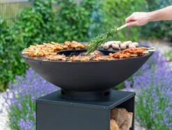 RedFire ONYX Classic Vuurschaal Bbq - 80 Cm 18 RedFire ONYX Classic Vuurschaal Bbq - 80 Cm -Outwell Winkel 85208 lifestyle 03