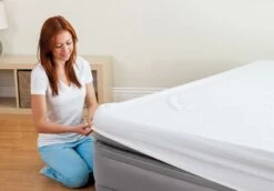 Intex Prime Comfort Luchtbed - Queensize - Ingebouwde Elektrische Pomp -Outwell Winkel 899 1294 64162 inuse1 2020 300